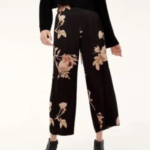 Aritzia Wilfred Faun Wide Leg Satin Flowy Cropped Pant in Black/Oak
